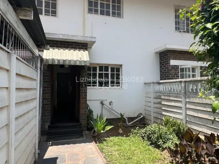 Townhouse/Complex/Cluster to Rent in Avenues