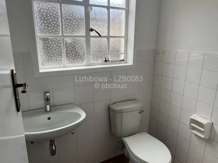 Townhouse/Complex/Cluster to Rent in Avenues