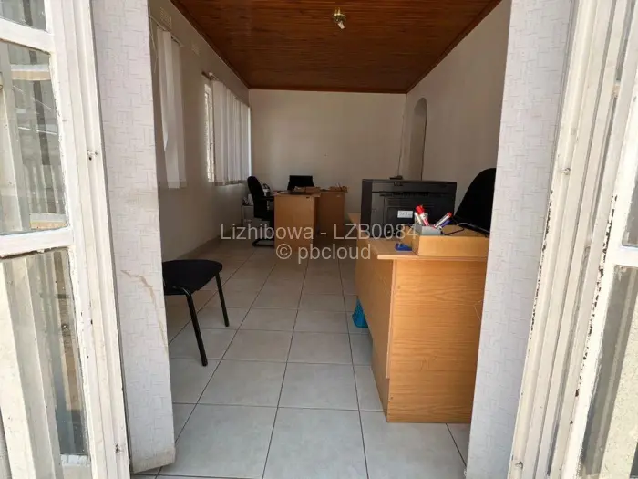 Commercial Property to Rent in Hillside