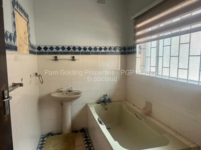 4 Bedroom House to Rent in Umwinsidale