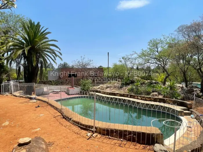 4 Bedroom House for Sale in Burnside, Bulawayo