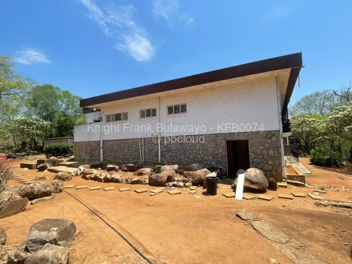 4 Bedroom House for Sale in Burnside, Bulawayo