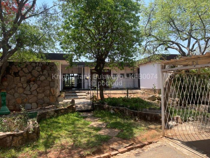 4 Bedroom House for Sale in Burnside, Bulawayo