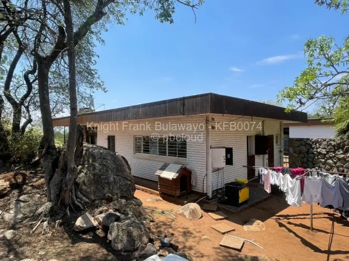 4 Bedroom House for Sale in Burnside, Bulawayo