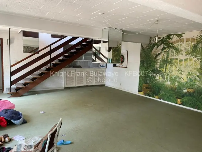4 Bedroom House for Sale in Burnside, Bulawayo
