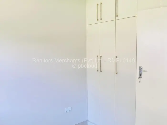 Townhouse/Complex/Cluster to Rent in Marlborough