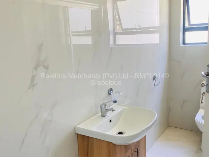 Townhouse/Complex/Cluster to Rent in Marlborough