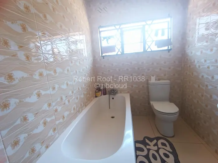 4 Bedroom House to Rent in Marimba Park