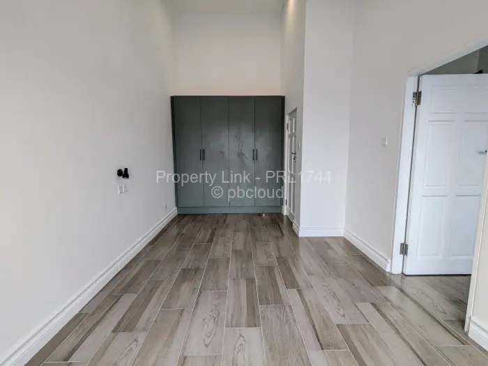 Townhouse/Cluster for Sale in Newlands, Harare