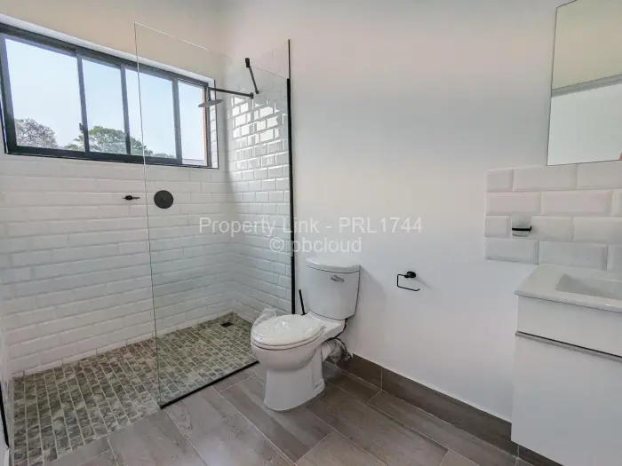 Townhouse/Cluster for Sale in Newlands, Harare