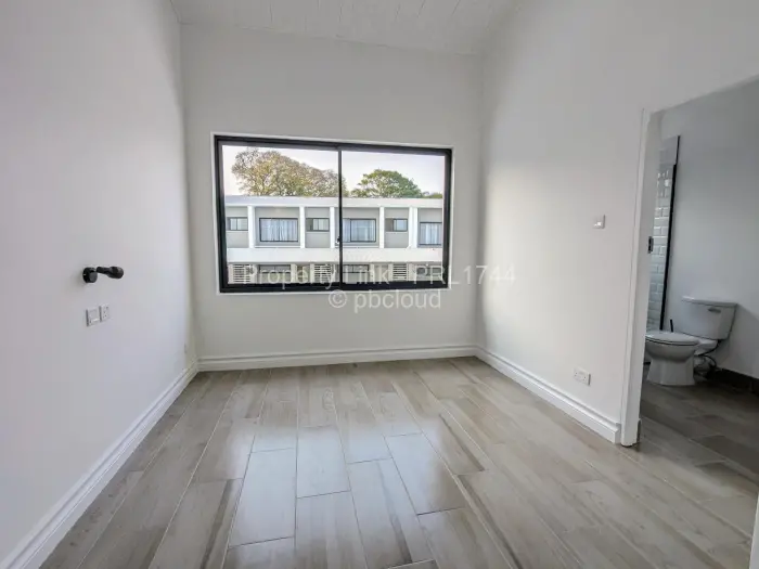 Townhouse/Cluster for Sale in Newlands, Harare