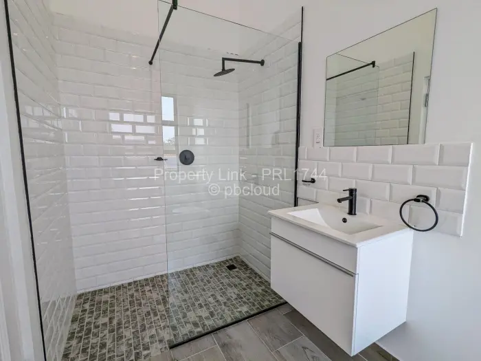 Townhouse/Cluster for Sale in Newlands, Harare