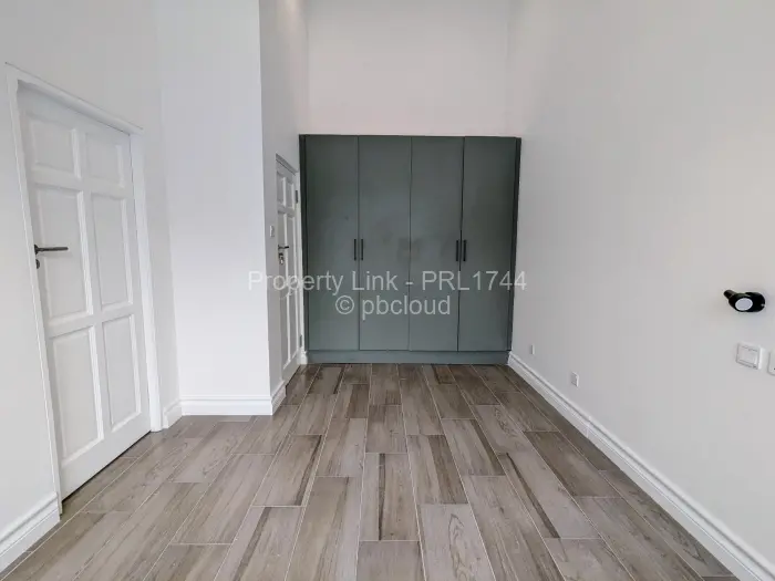 Townhouse/Cluster for Sale in Newlands, Harare