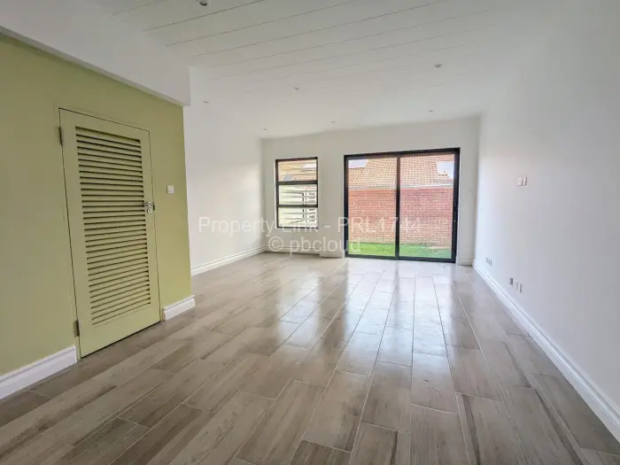 Townhouse/Cluster for Sale in Newlands, Harare