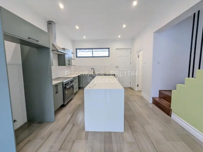 Townhouse/Cluster for Sale in Newlands, Harare