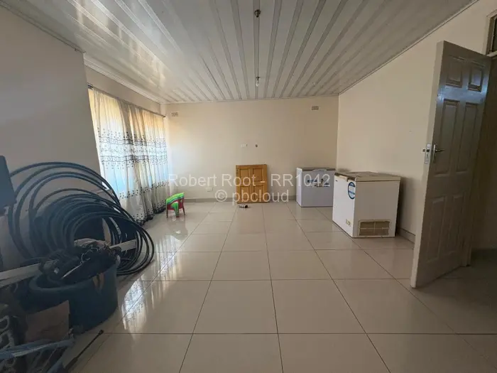 7 Bedroom House for Sale in Hatfield, Harare