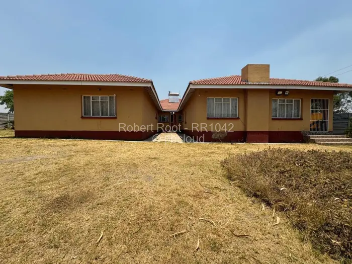 7 Bedroom House for Sale in Hatfield, Harare