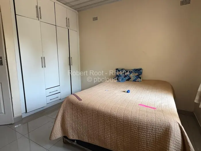 7 Bedroom House for Sale in Hatfield, Harare