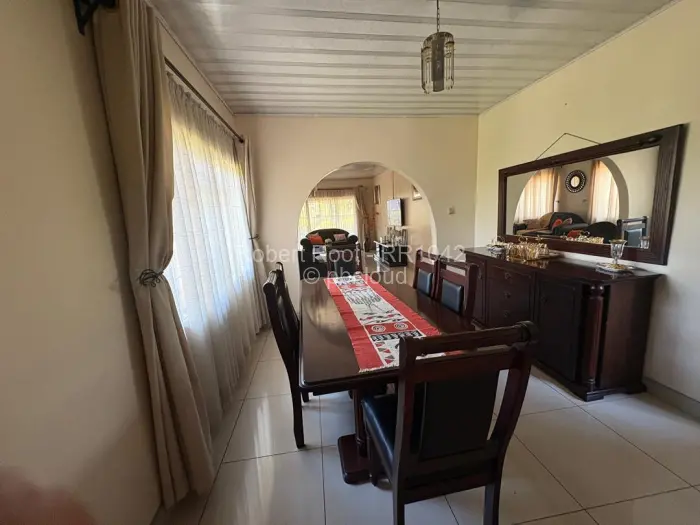 7 Bedroom House for Sale in Hatfield, Harare