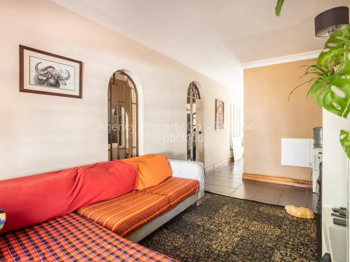 6 Bedroom House for Sale in Highlands, Harare