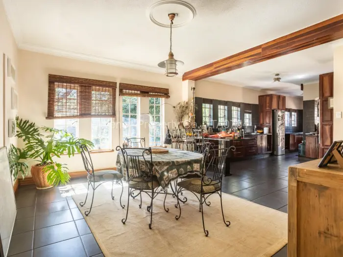 6 Bedroom House for Sale in Highlands, Harare