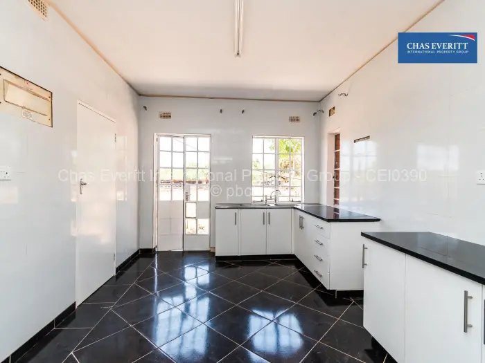 3 Bedroom Cottage/Garden Flat to Rent in Glen Forest