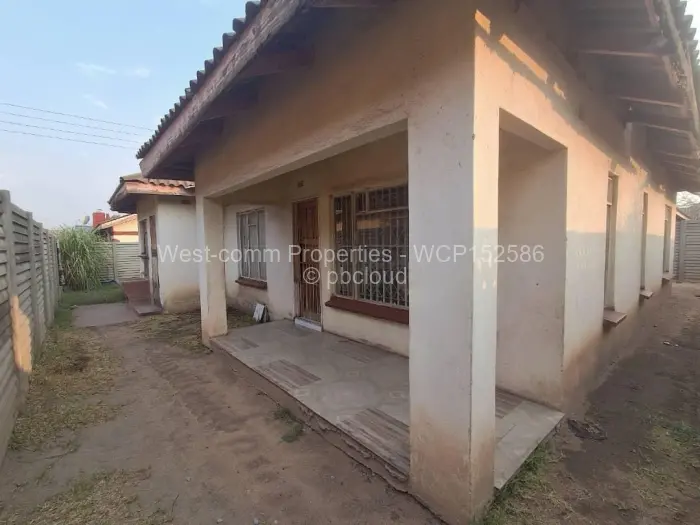 5 Bedroom House for Sale in Kuwadzana, Harare