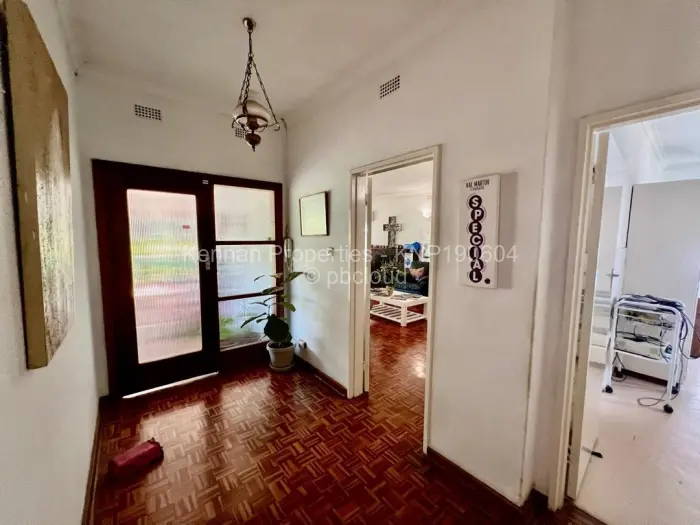 Commercial Property to Rent in Borrowdale