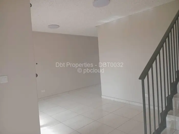 3 Bedroom Cottage/Garden Flat to Rent in Eastlea