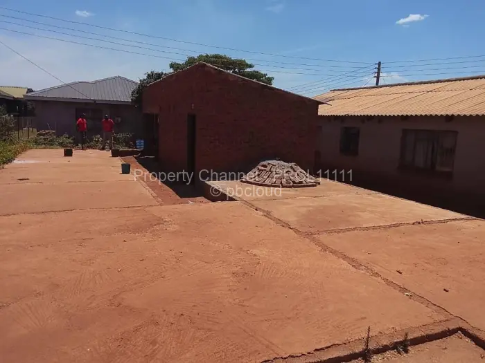 2 Bedroom House for Sale in Hatcliffe, Harare