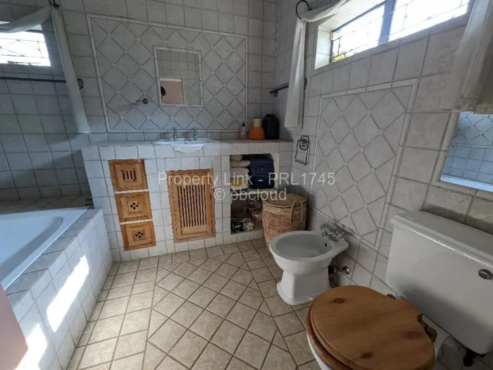 3 Bedroom House for Sale in Emerald Hill, Harare