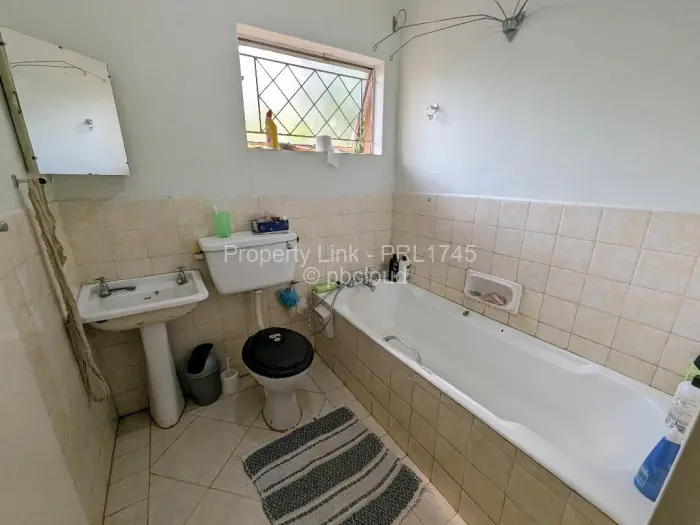 3 Bedroom House for Sale in Emerald Hill, Harare