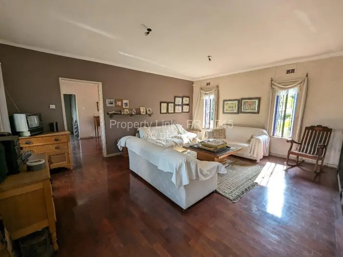 3 Bedroom House for Sale in Emerald Hill, Harare