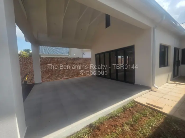 Townhouse/Complex/Cluster to Rent in Pomona