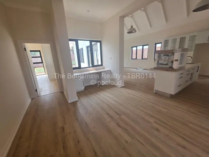 Townhouse/Complex/Cluster to Rent in Pomona