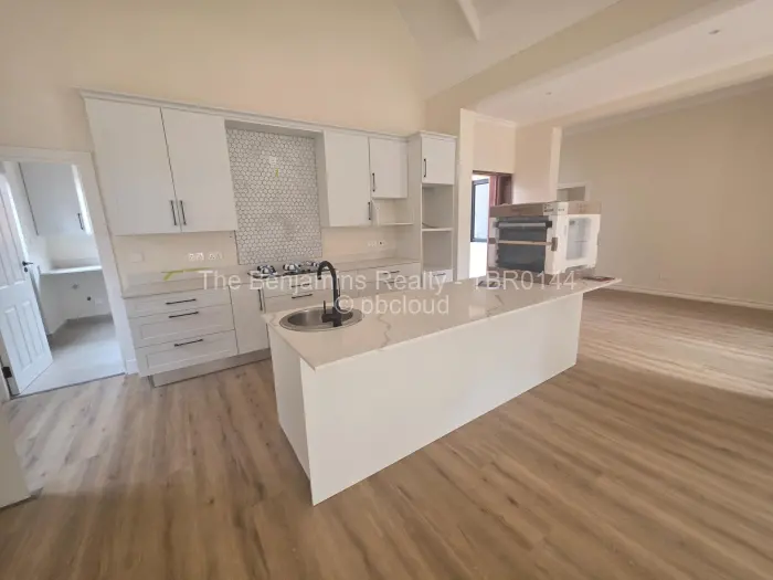 Townhouse/Complex/Cluster to Rent in Pomona