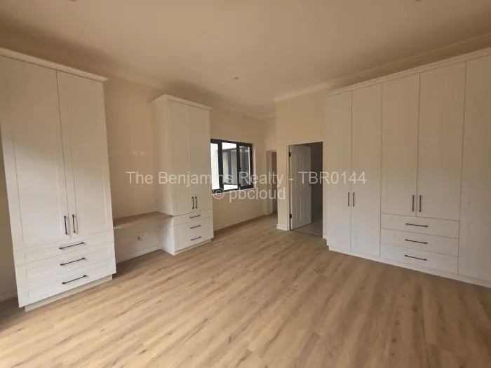 Townhouse/Complex/Cluster to Rent in Pomona