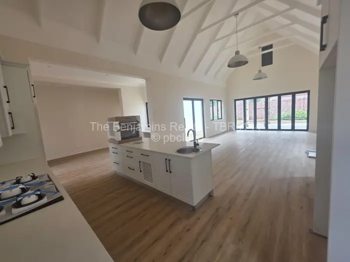 Townhouse/Complex/Cluster to Rent in Pomona