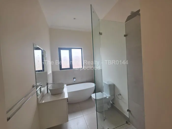 Townhouse/Complex/Cluster to Rent in Pomona