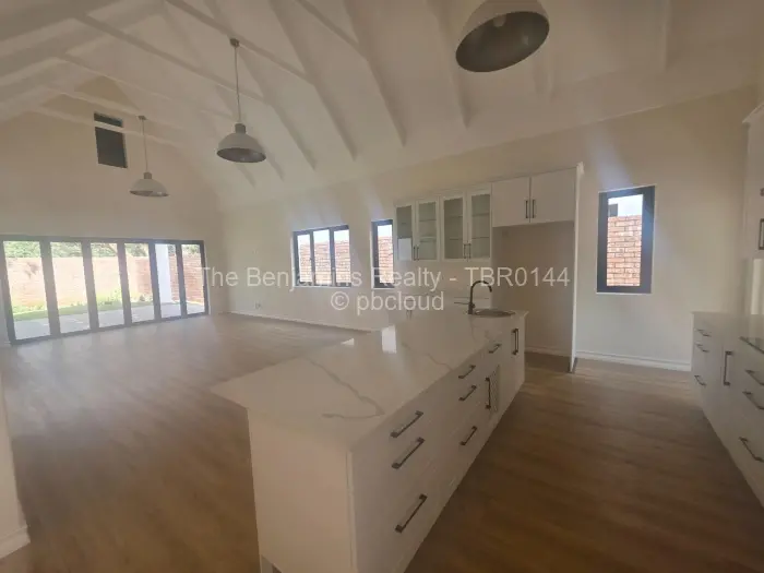 Townhouse/Complex/Cluster to Rent in Pomona