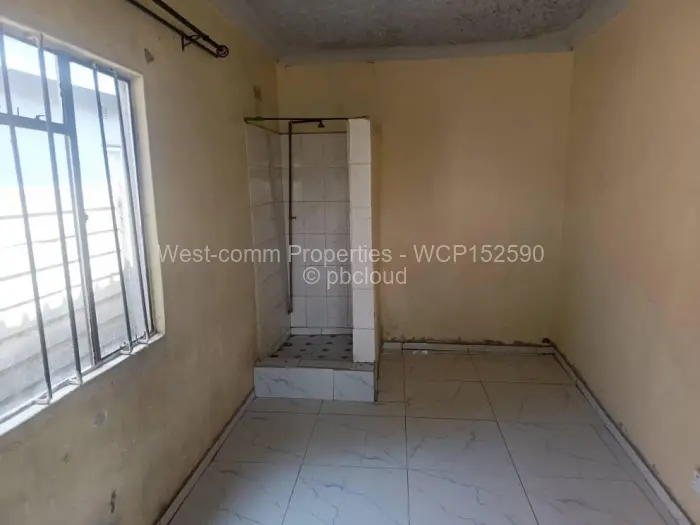 5 Bedroom House for Sale in Mufakose, Harare