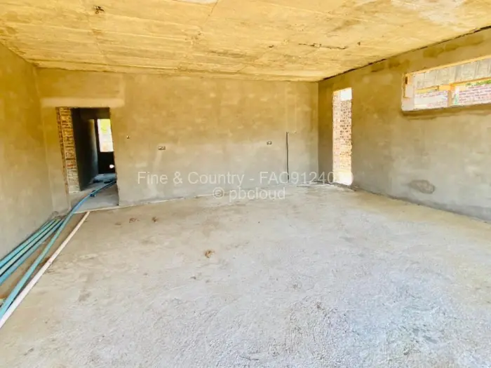 Townhouse/Cluster for Sale in Newlands, Harare