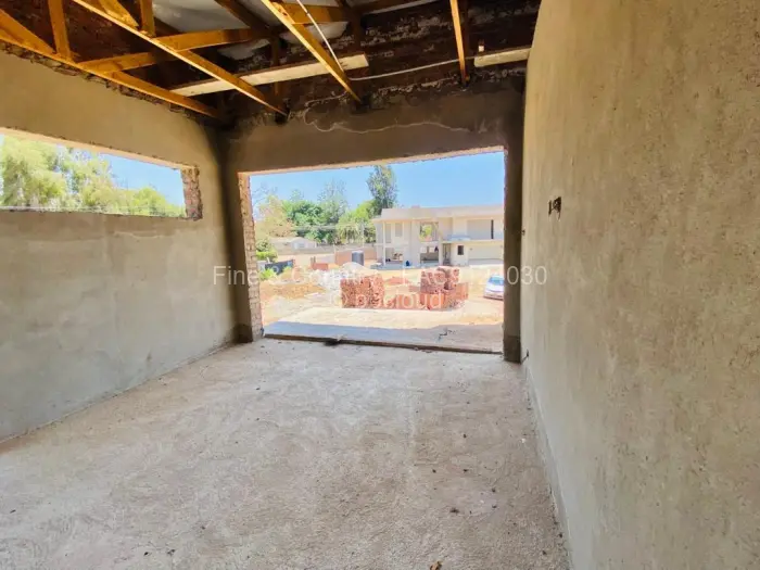 Townhouse/Cluster for Sale in Newlands, Harare