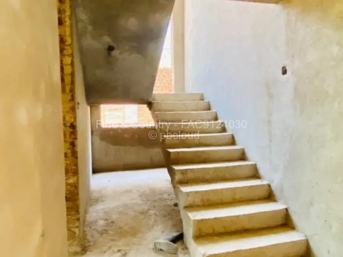 Townhouse/Cluster for Sale in Newlands, Harare