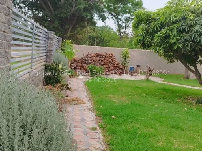 5 Bedroom House for Sale in Hatfield, Harare