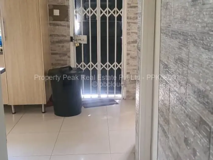 5 Bedroom House for Sale in Hatfield, Harare