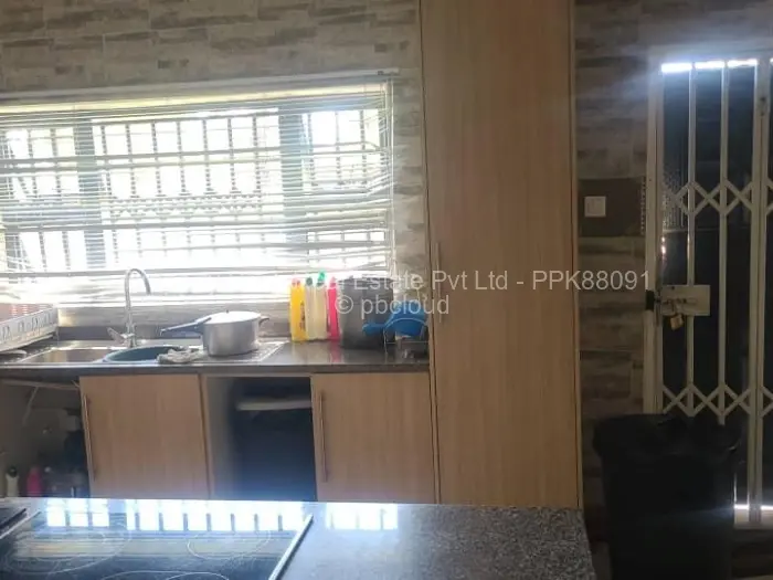 5 Bedroom House for Sale in Hatfield, Harare