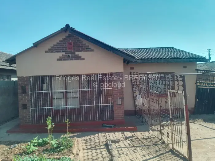 7 Bedroom House for Sale in Budiriro, Harare