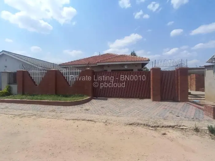 3 Bedroom House for Sale in Glen View, Harare