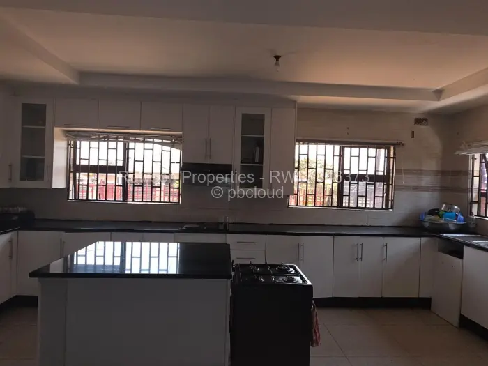 4 Bedroom House for Sale in Madokero Estates, Harare